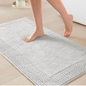 Madison Park bath rug